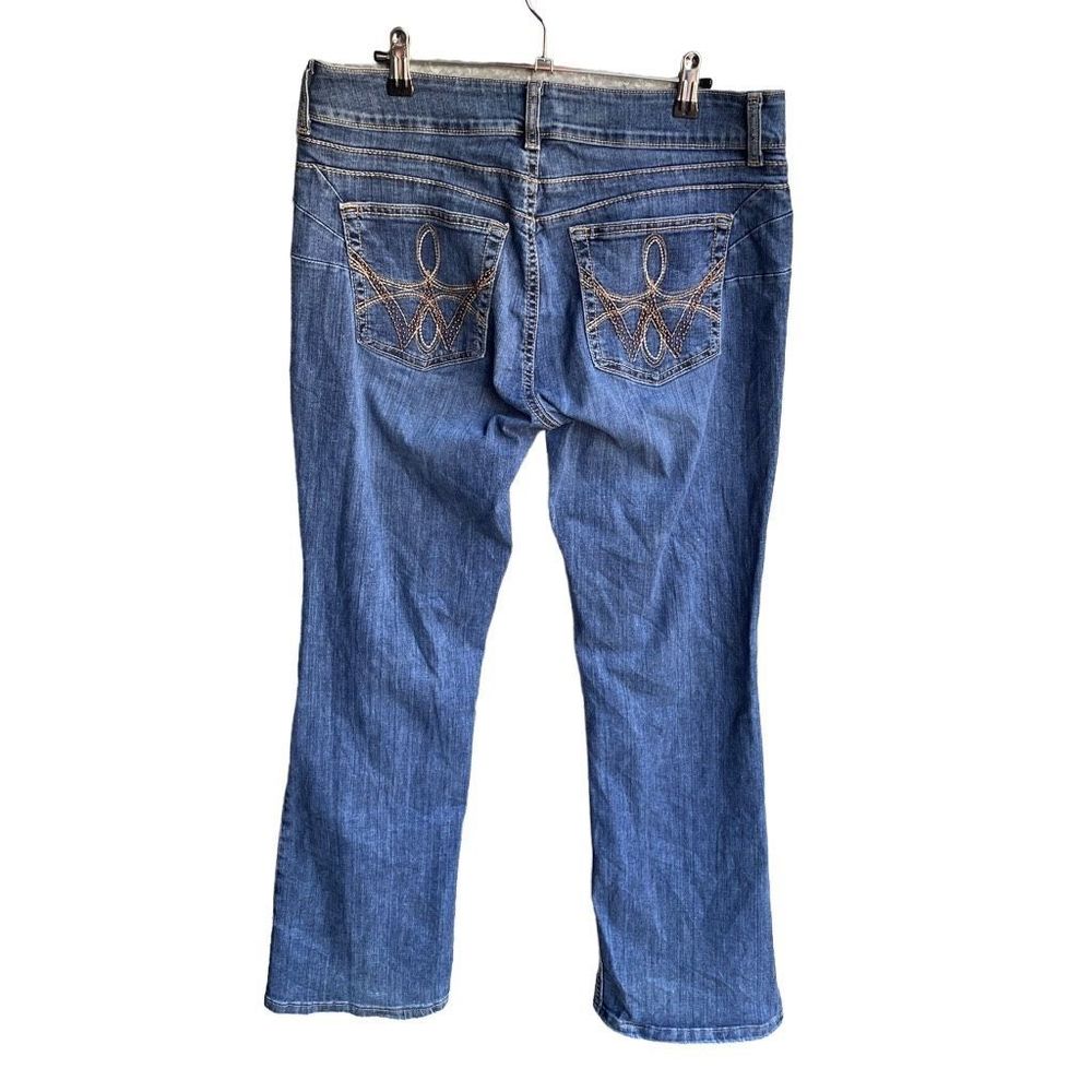 Wrangler Straight Jeans 13/14 (Inseam 32”) Women’s Dark Wash Gently Used [#1065] - Picture 2 of 7